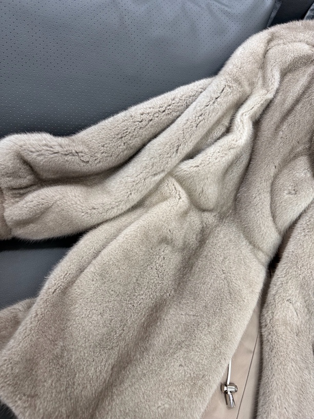 新款水貂大衣百搭短款休闲订做貂毛皮草