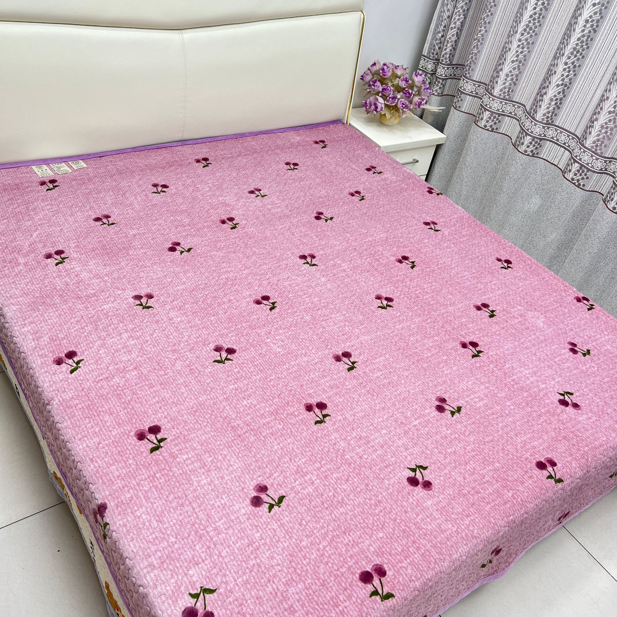 冬季新款加棉加厚牛奶绒床盖三层绗缝