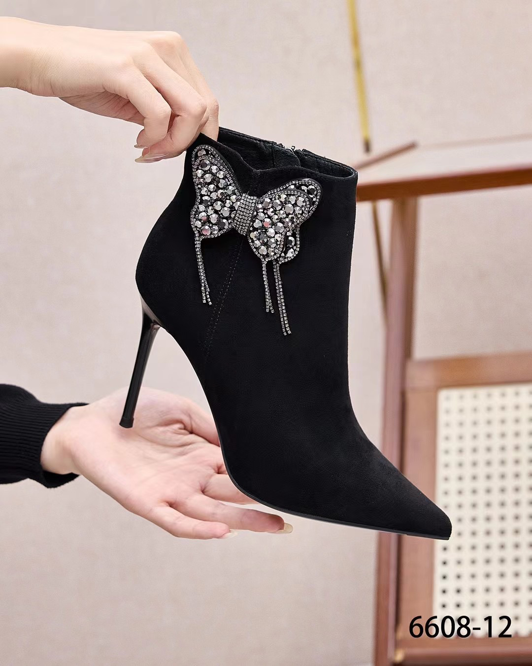 新款 时尚潮流爆款 短靴美美哒