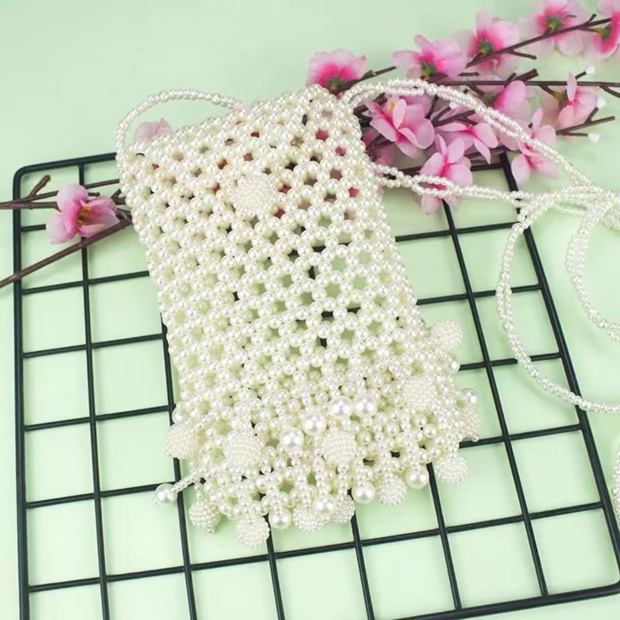 珍珠包包女手工串珠包网红复古编织包流苏包手机包