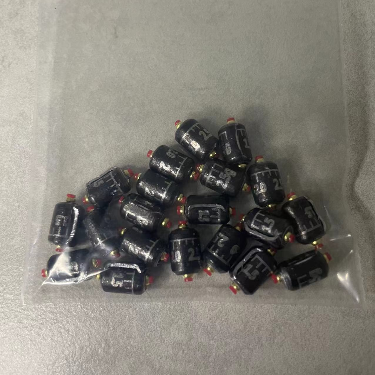 掌钓细轴双芯克度铅坠竞技软芯克度铅每单30枚可混搭