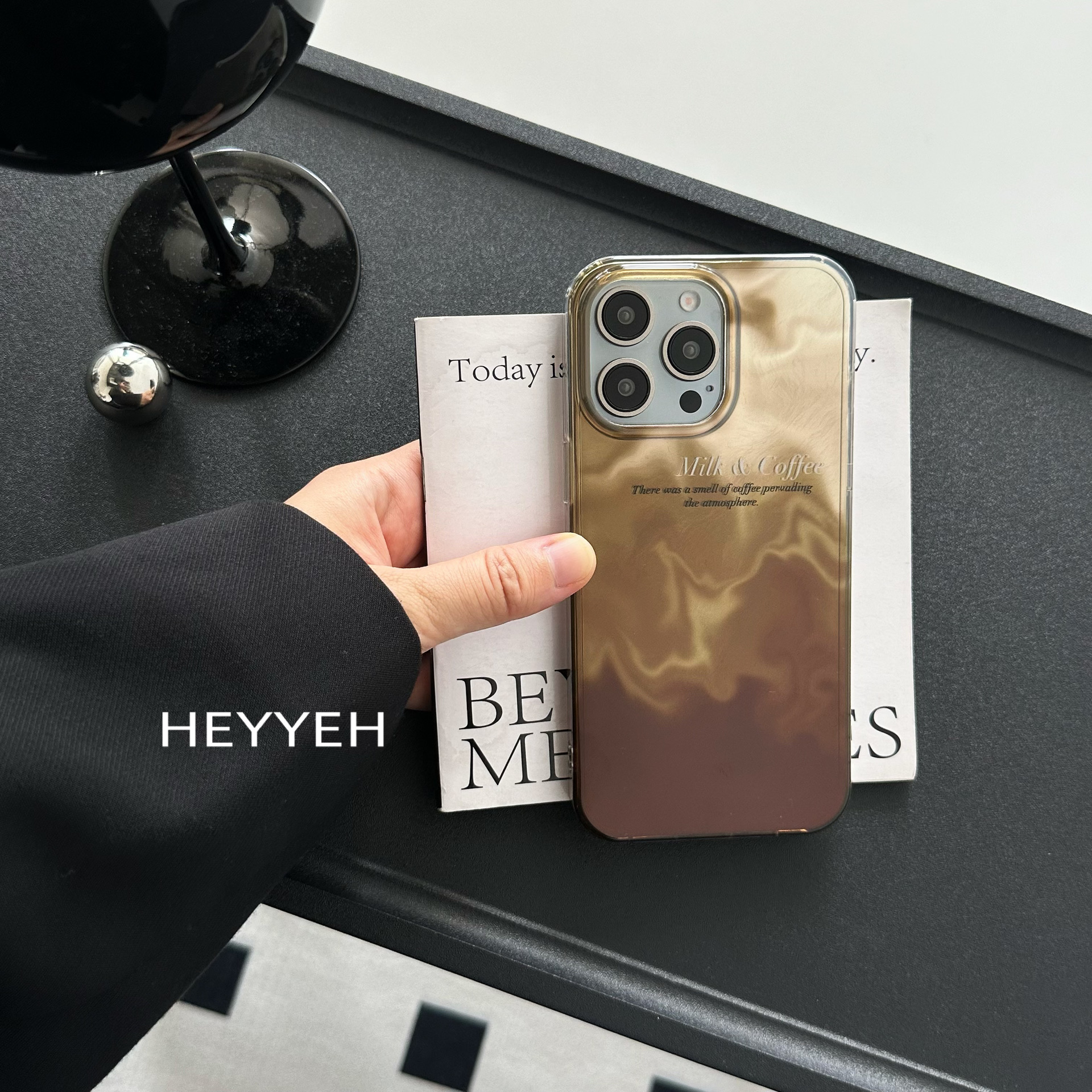 小众咖啡色晕染锡纸纹适用iPhone15promax手机壳苹果14新款16华为