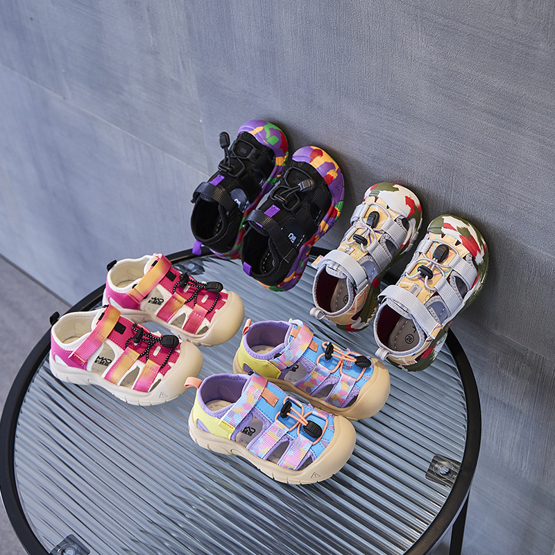 【26-37码】机器猫夏季软底时尚迷彩防滑涉水溯溪包头凉鞋202422