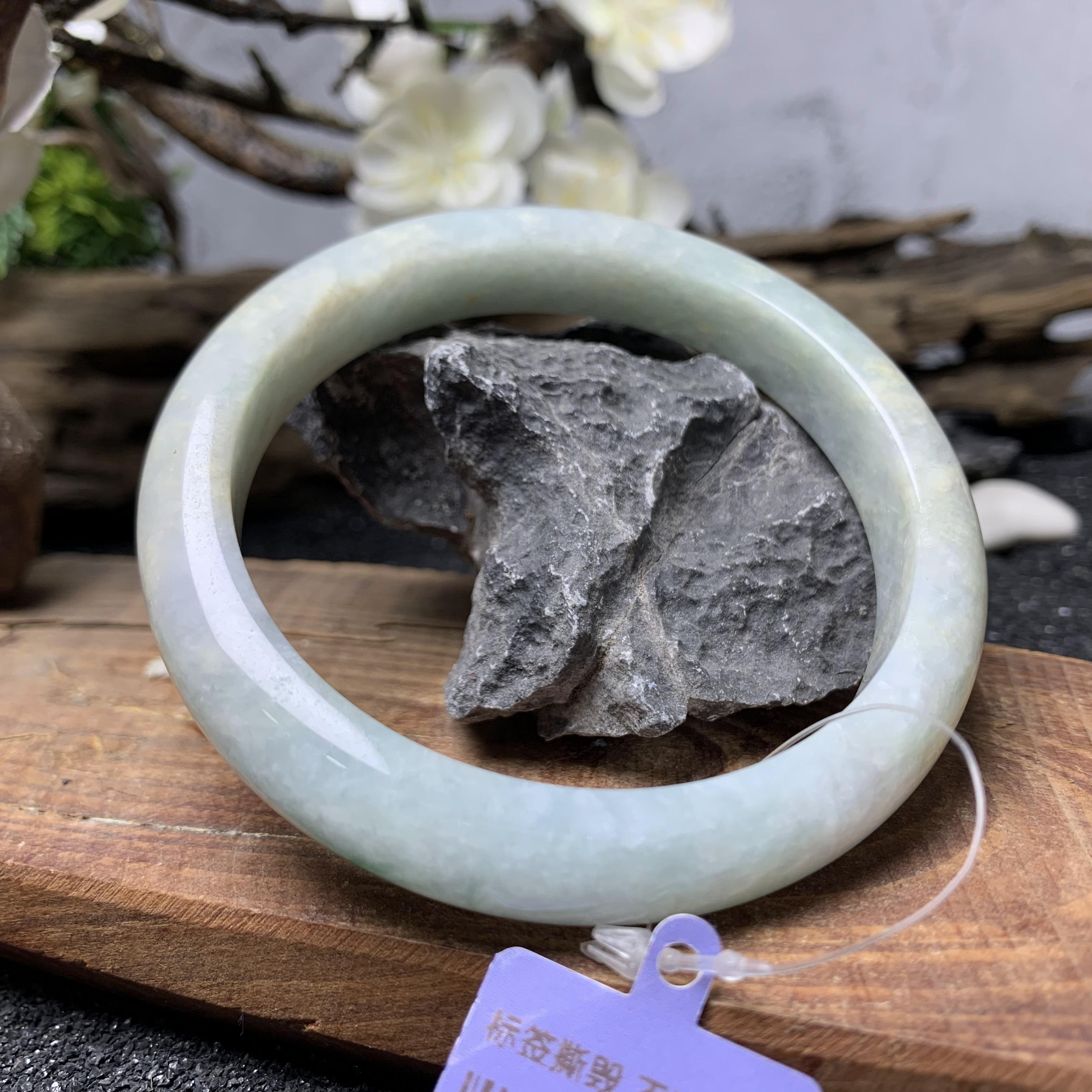 天然A货缅甸翡翠 60正圈 1281带色 有底色 女士飘绿