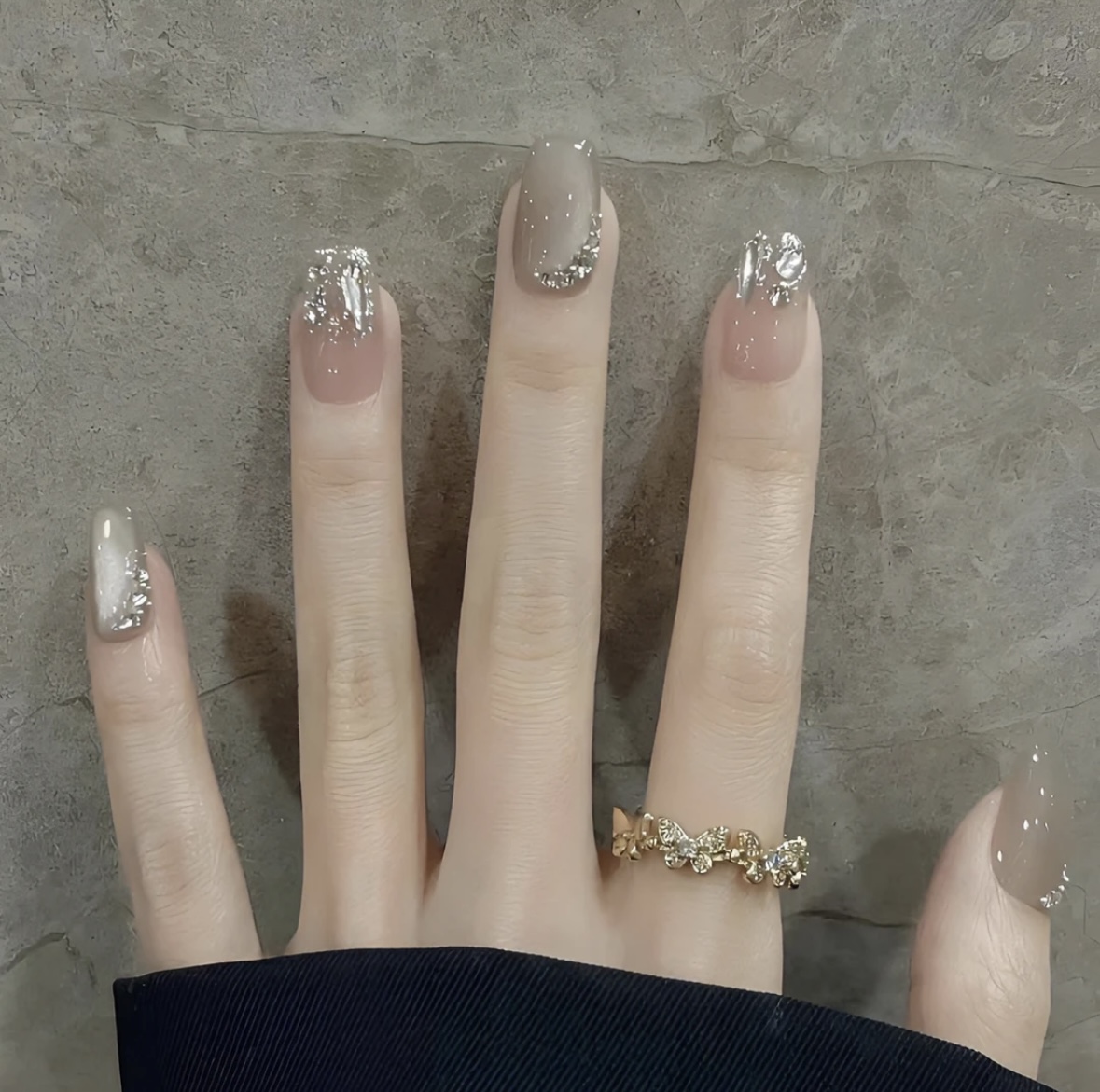 月半弯手工穿戴甲片2025新款高级感秋冬裸色款式短款美甲穿戴甲片