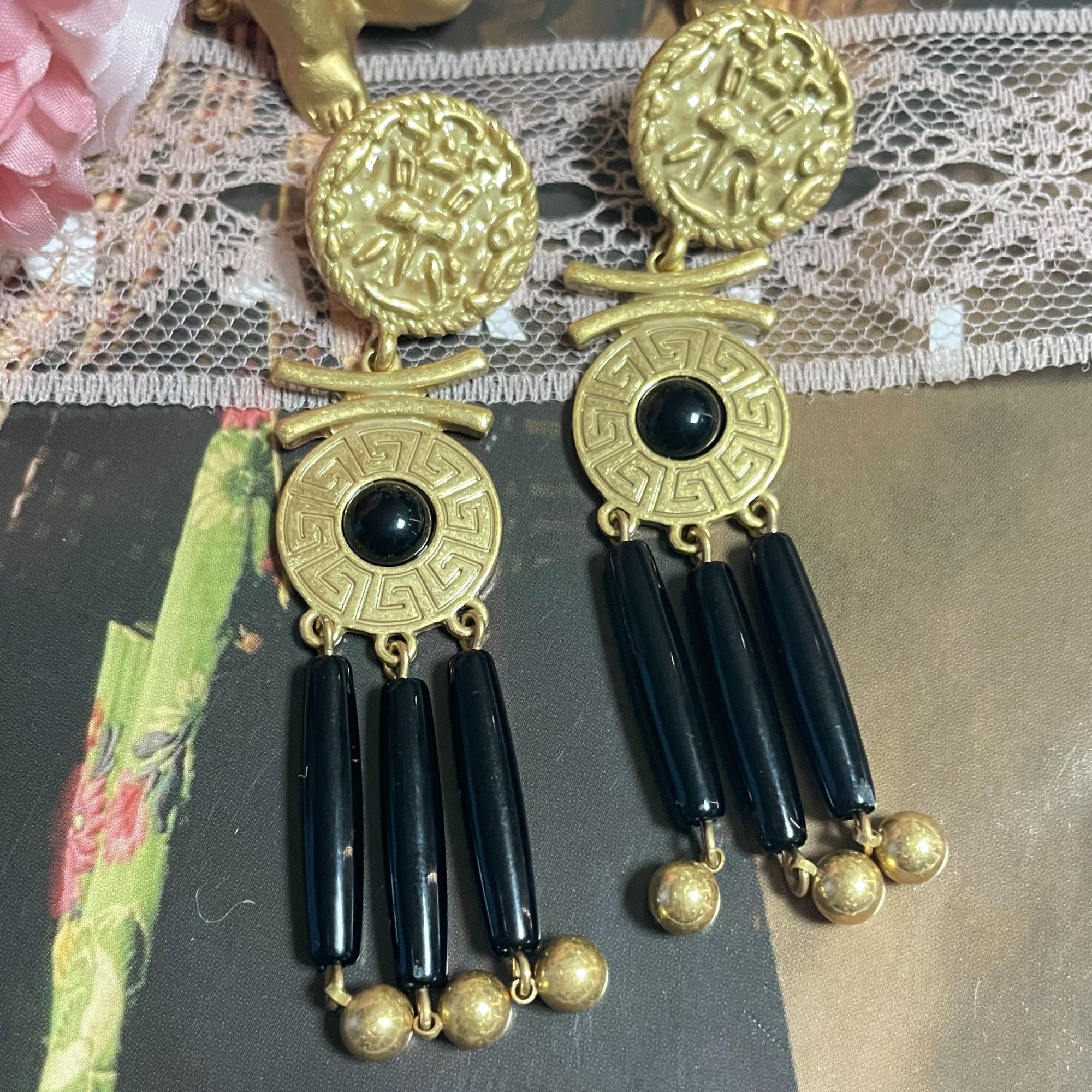 铜合金石英石耳饰 复古回流黑金流苏耳环气质百搭宫廷风精美时尚