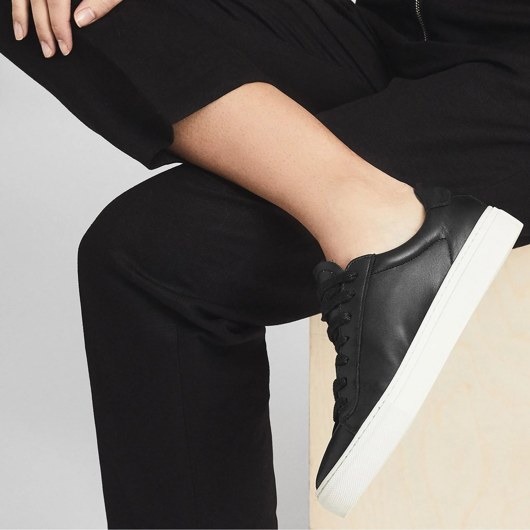 澳洲 头层牛皮 舒适系带休闲板鞋