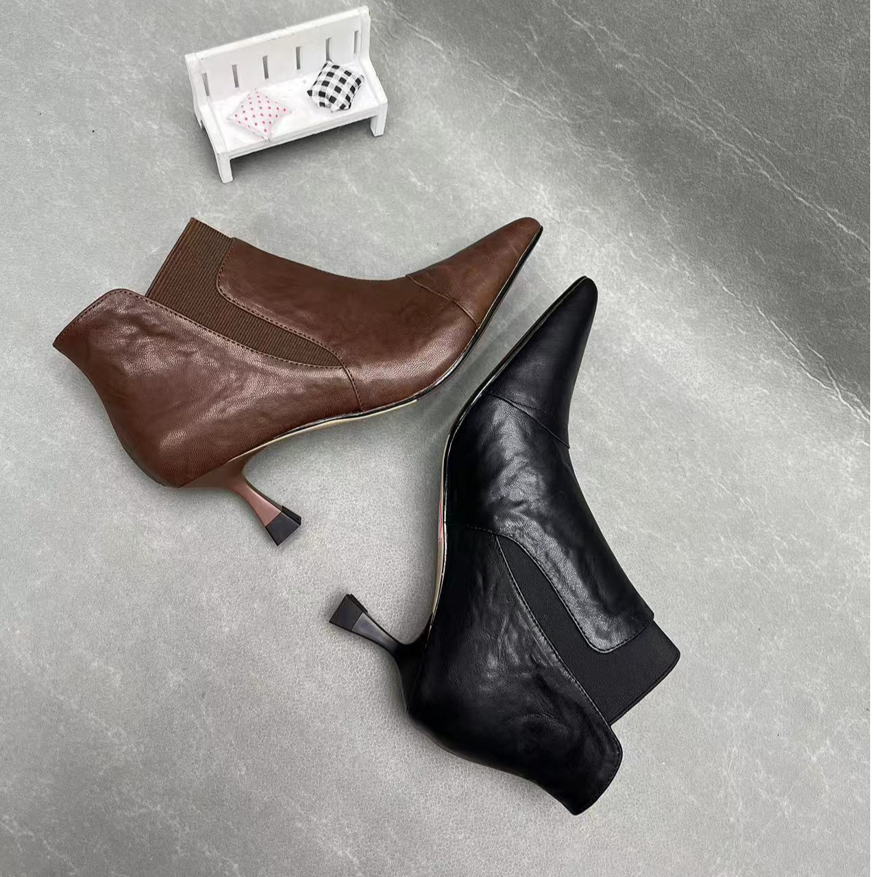 平替好物细跟尖头女士真皮短靴时尚气质百搭黑色春秋动裸靴棕色 