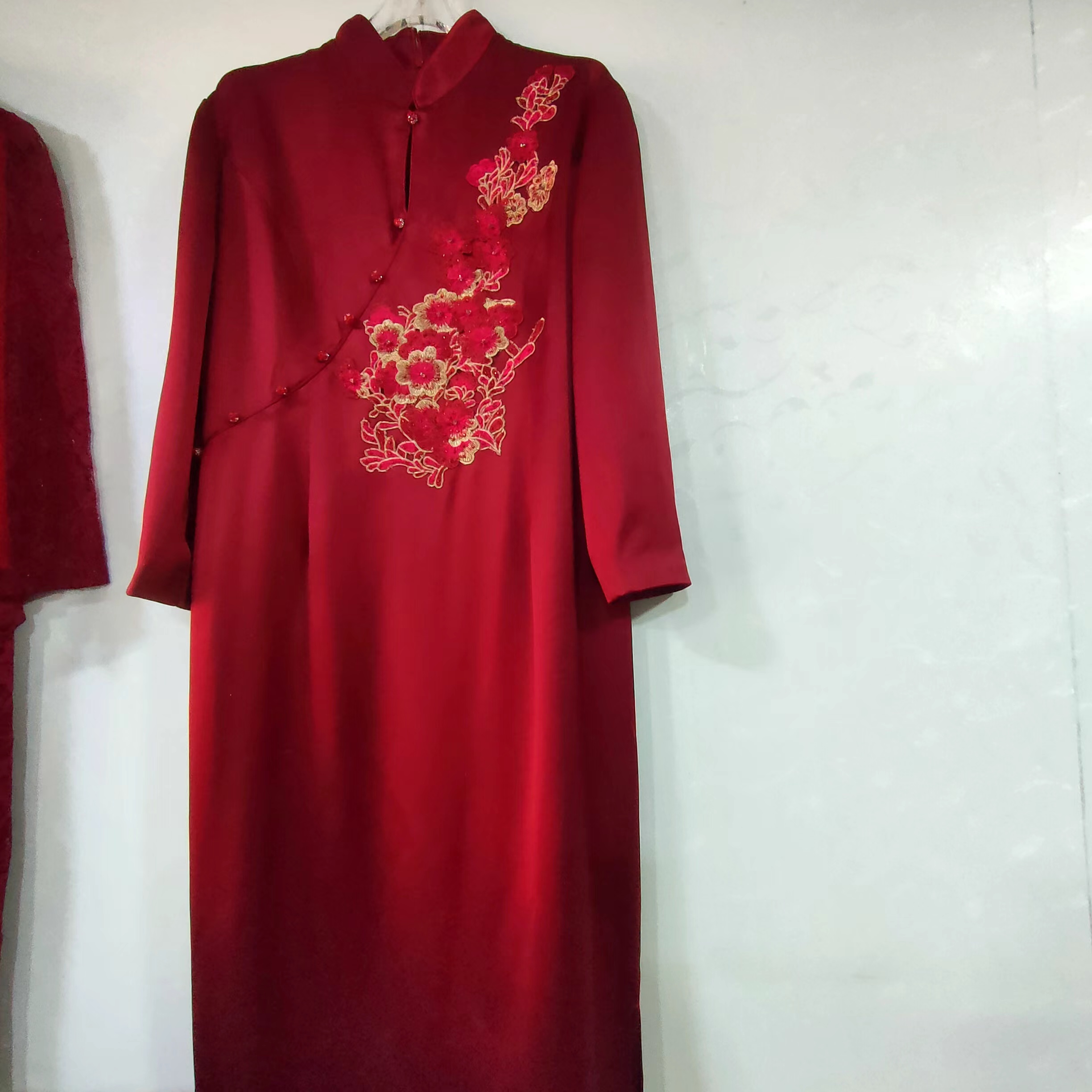 中国风断码旗袍裙修身酒红色婚礼宴会气质妈妈旗袍礼服连衣裙