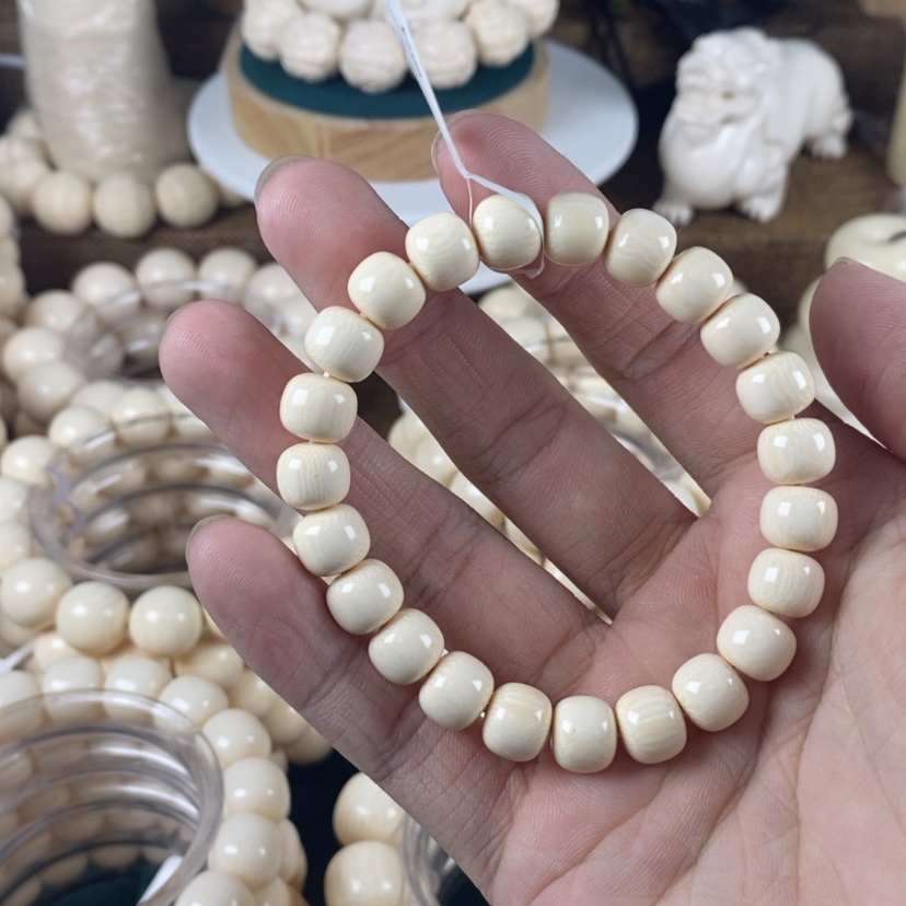 【闪购商品】红贵宝斯*壹