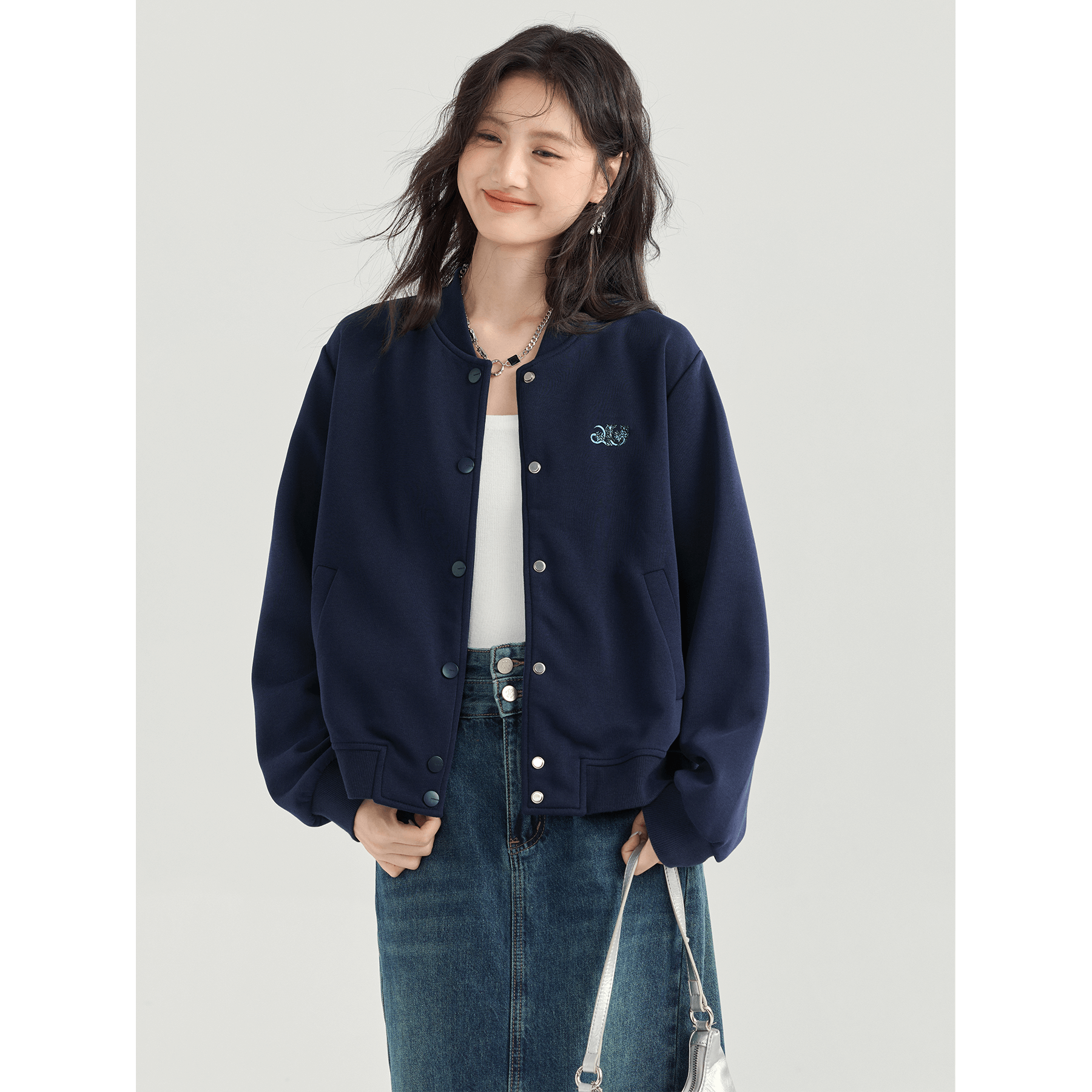  爱蔷薇大码棒球服女外套新款2025秋季胖mm开衫学院风上衣GT73989