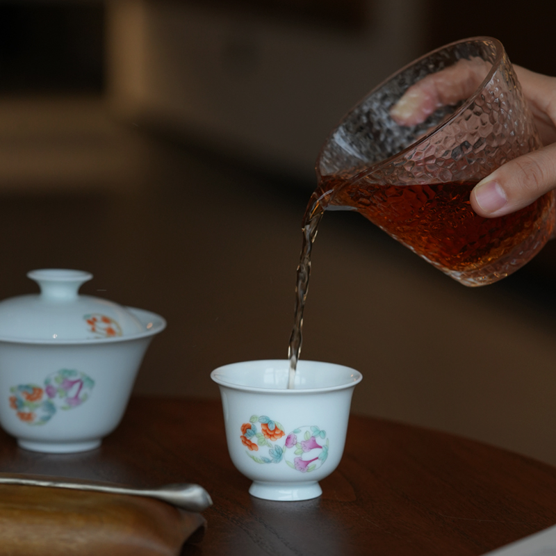 震山堂纯手工粉彩陶瓷薄胎团花小高足主人杯茶杯简约茶具家用手绘