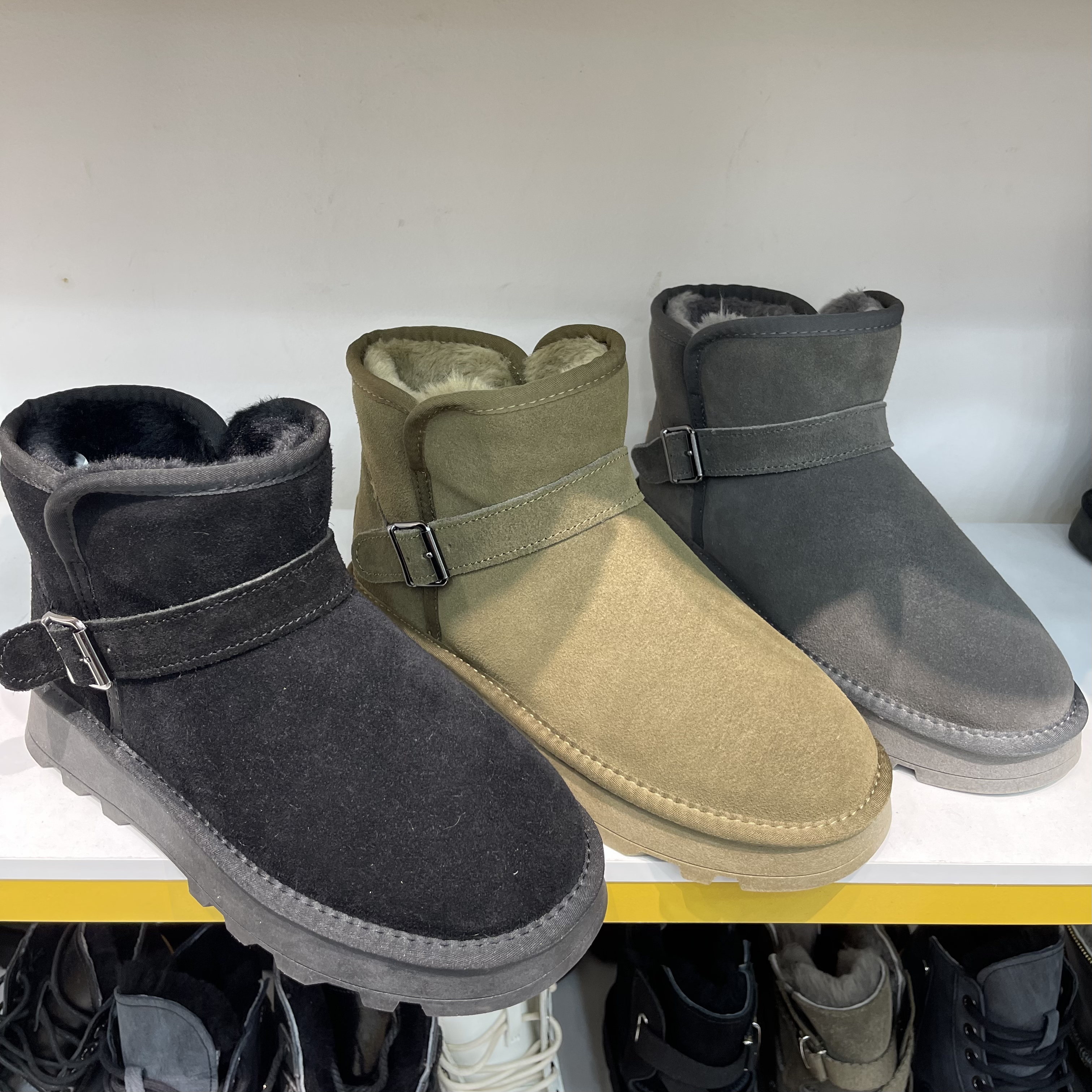 5855（男款）经典百搭厚底雪地靴