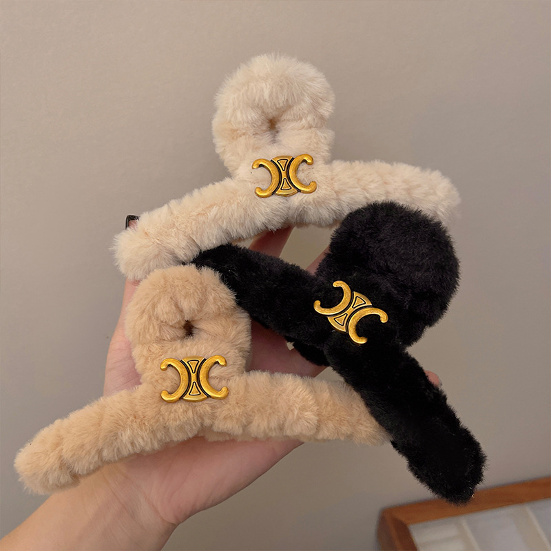 非金属发饰兔毛凯旋门抓夹女款高级感大号毛绒鲨鱼夹子新娘头饰