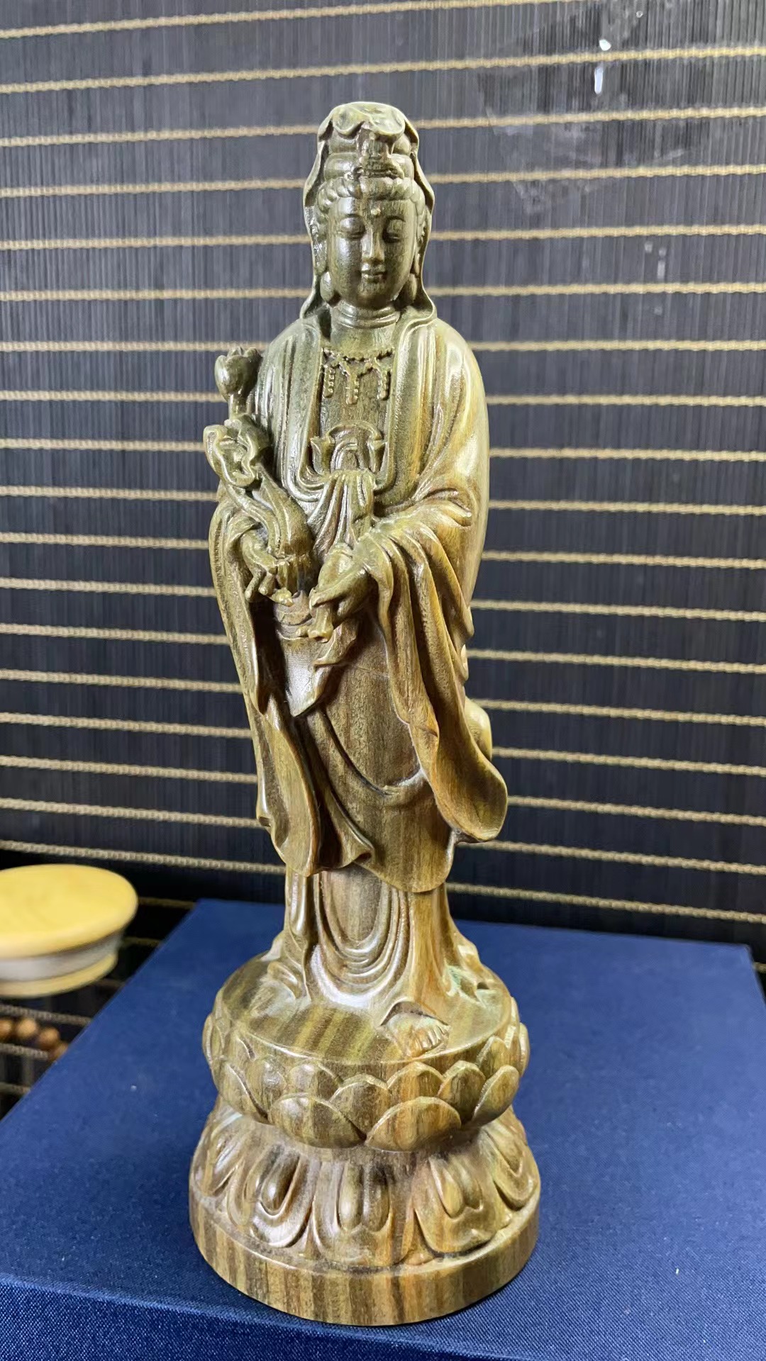 绿檀木雕刻莲花观音摆件观世音菩萨家用佛像神像供奉客厅招财本命