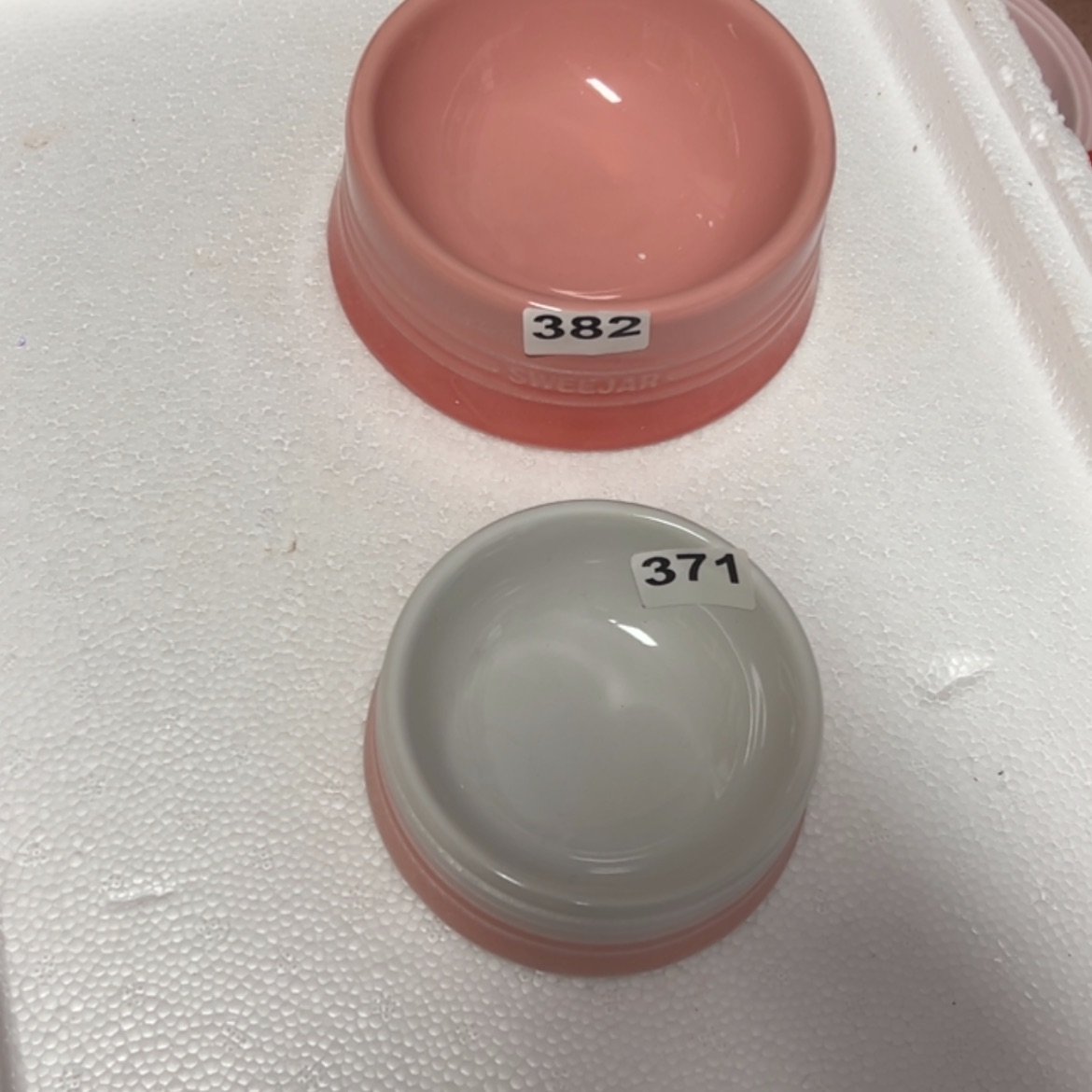 【闪购商品】陶瓷碟瑕疵款一大一小矮脚宠物碗