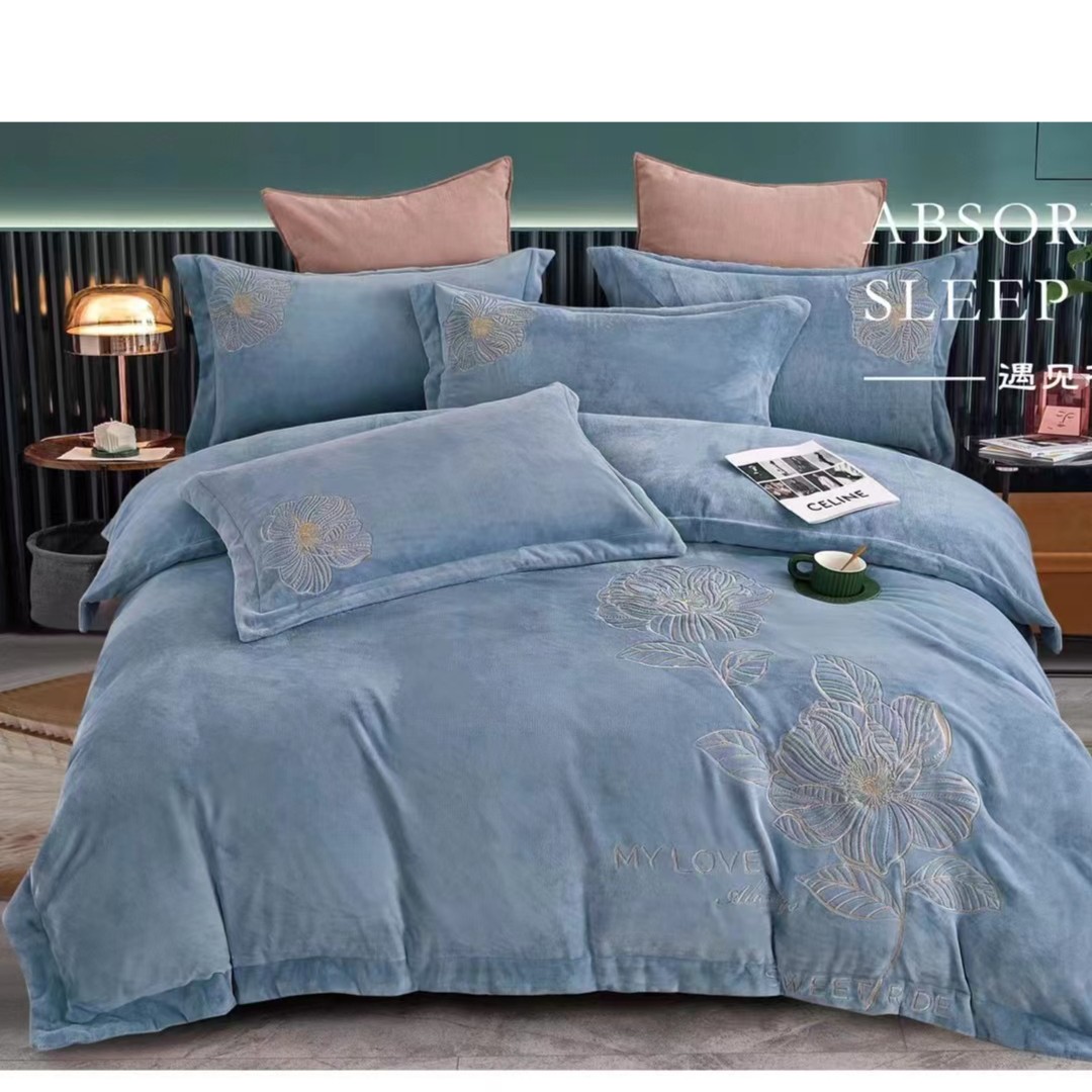 【淑姐】高端大气保暖透气抗静电冬季家用加厚柔软牛奶绒四件套冬被