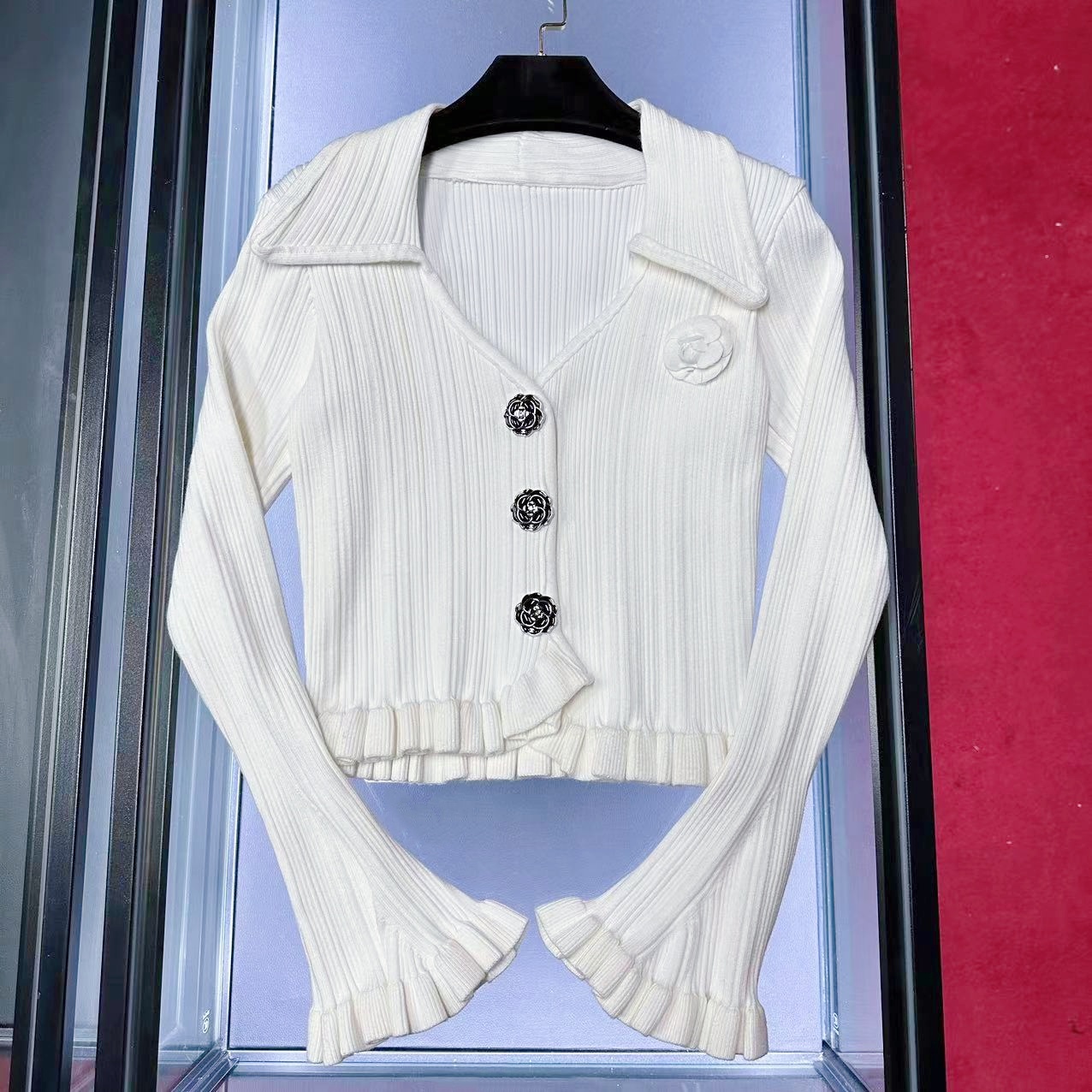 E249长袖女宽松型毛针织衫上衣设计感显瘦小香风时尚单排扣