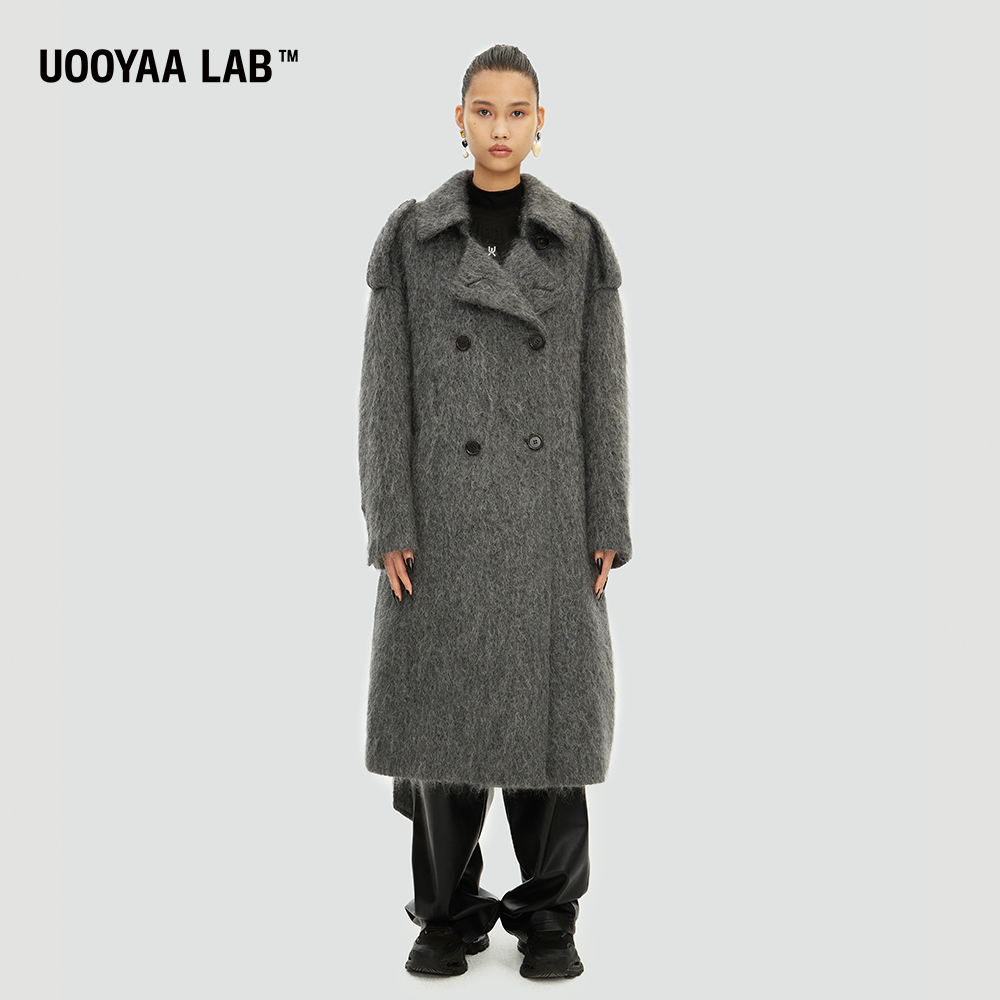 UOOYAA/乌丫冬季经典复古大气灰色廓形斜门襟双排扣羊毛大衣8010
