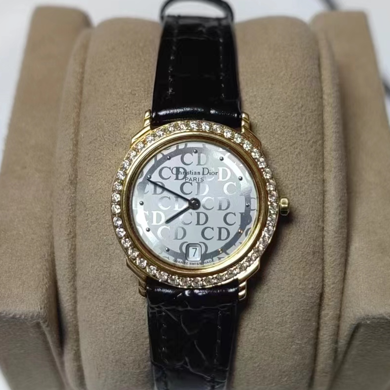 95新  迪奥满LOGO石英女表/24mm/九月/dry/231709