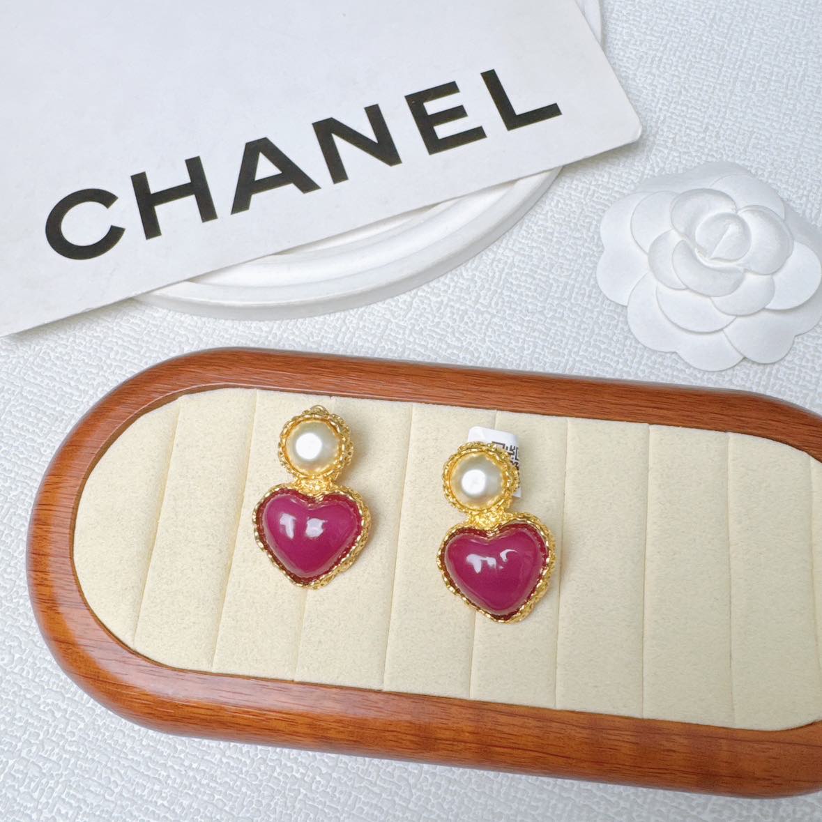 95新 Chanel/香奈儿 柚礼中古/香奈儿彩釉紫色桃心耳夹cq410047