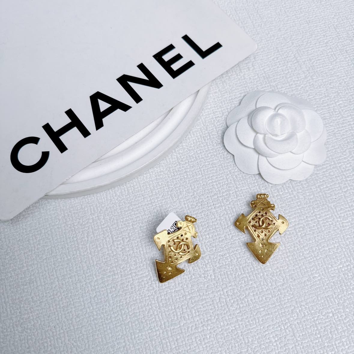 95新 Chanel/香奈儿 柚礼中古/香奈儿素金海钓耳夹cg411035