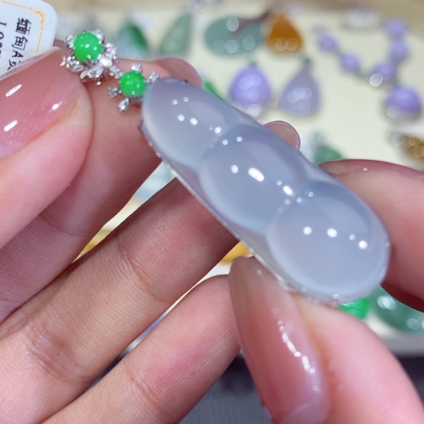 【闪购商品】翡翠颈饰18K金镶嵌