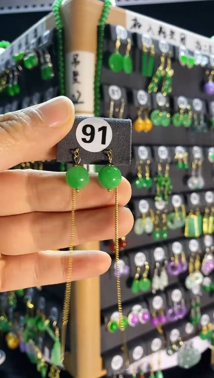 【闪购商品】翡翠耳饰银S925镶嵌91....