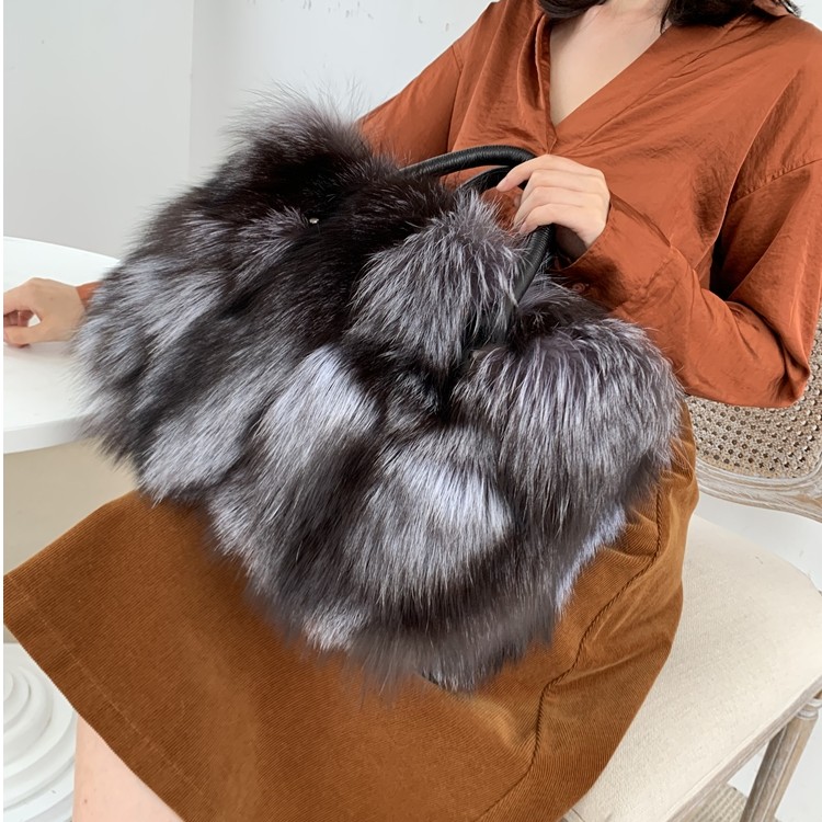 秋冬新品狐狸毛毛大方包真皮真毛皮毛一体女包手提大容量手提包