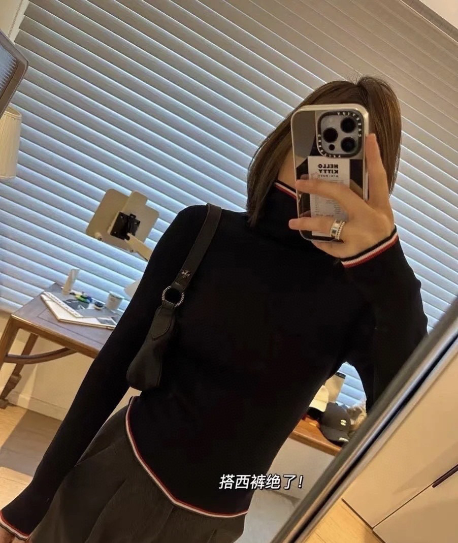 99新 THOMBROWNE TB 汤姆布朗高领针织衫尺码见详情页 01642