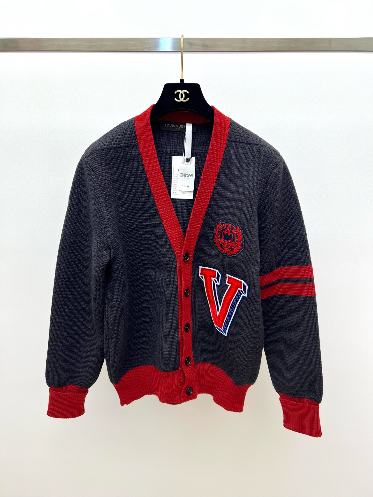 99新 LouisVuitton/路易威登 刺绣徽章开衫 s码01488