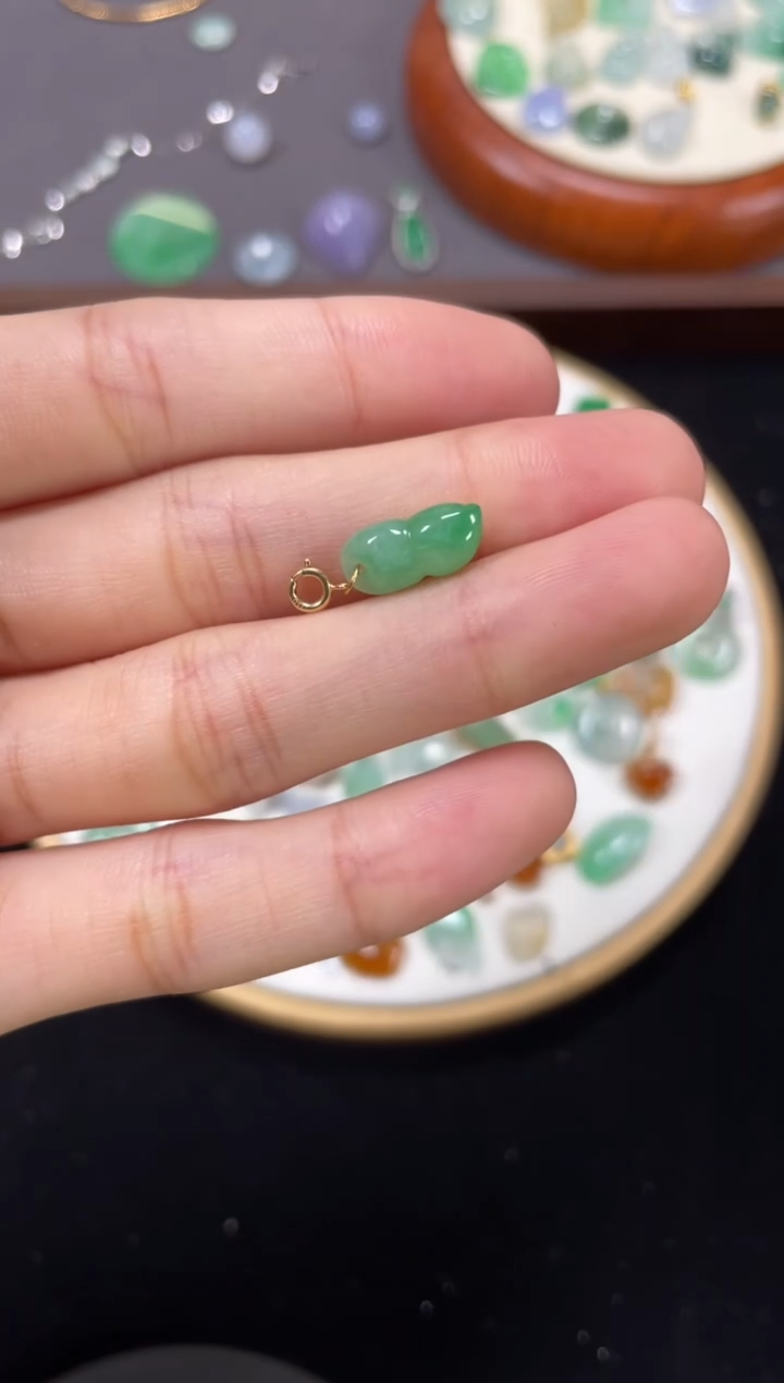 【闪购商品】翡翠吊坠(不含链)18K金镶嵌一个  JK637