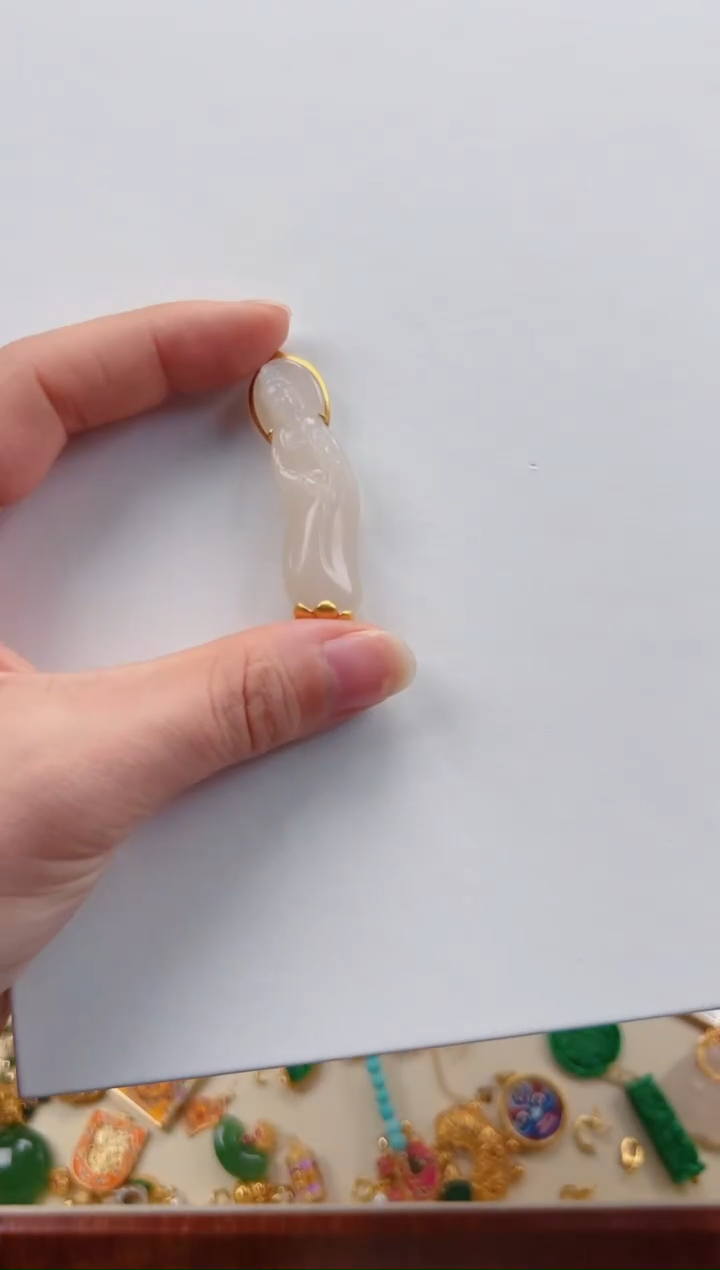 【闪购商品】和田玉挂饰18K金镶嵌，