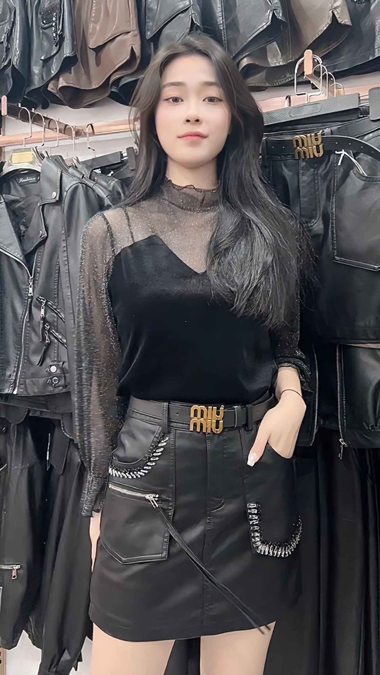 3569#玻璃钻,手工缝制,兜兜系带款皮裙,显瘦高腰a款皮裙半身裙