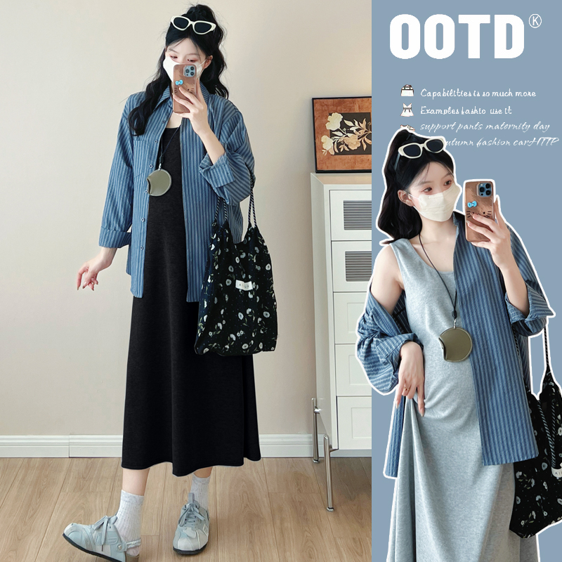 孕妇装早秋款2024新款时尚背心裙+条纹衬衫两件套