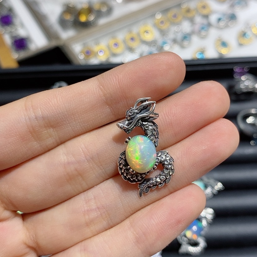 【闪购商品】水晶戒指银S925镶嵌芝****?