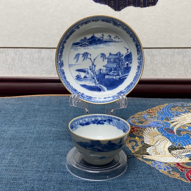 清乾隆青花山水亭台楼阁茶杯1，KC202401091667