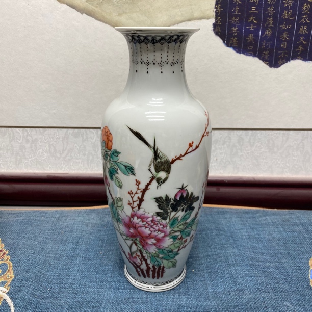 民国粉彩花鸟纹赏瓶，KC20240228009