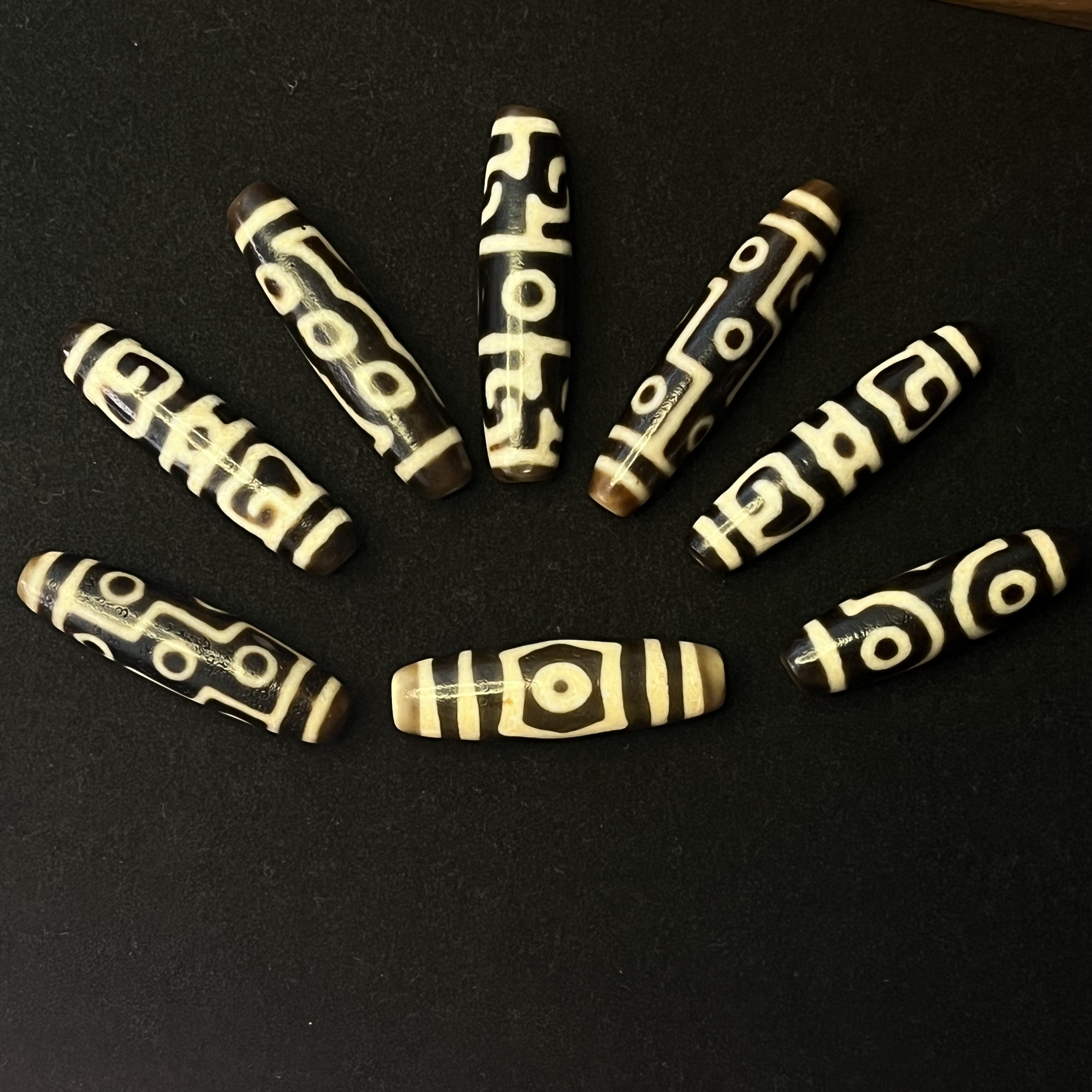 鹏程超顶牙黄古韵全手全品大尺寸九眼三眼莲师双牙桶珠款式可定制