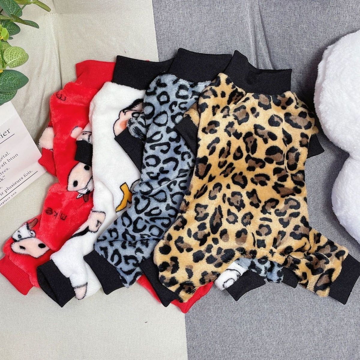 连体豹纹狗狗睡衣四脚加绒小型犬泰迪博美比熊雪纳瑞法牛斯芬克斯