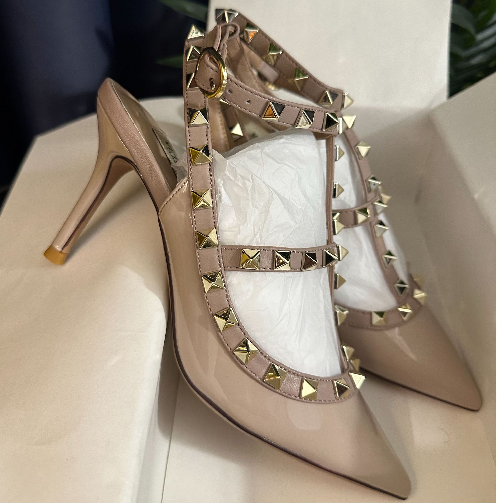 （10-2）铆钉高跟鞋