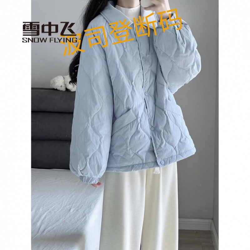 雪中飞绒服2023年秋冬新款轻薄羽绒服女面包宽松翻领韩版短休闲