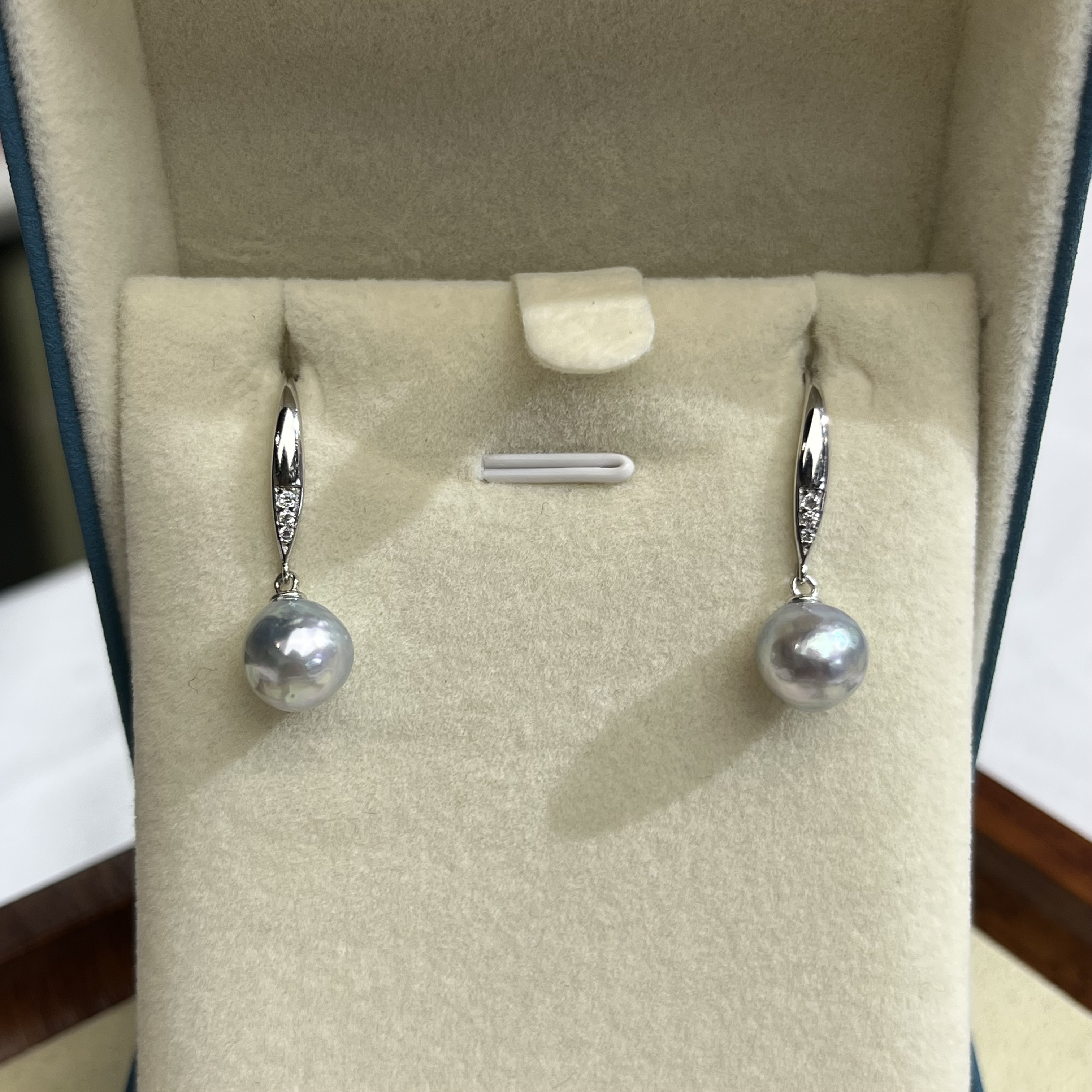  尊鼎珍珠-S925银海水珍珠真多麻巴洛克耳钩+珠径8-9mmRS