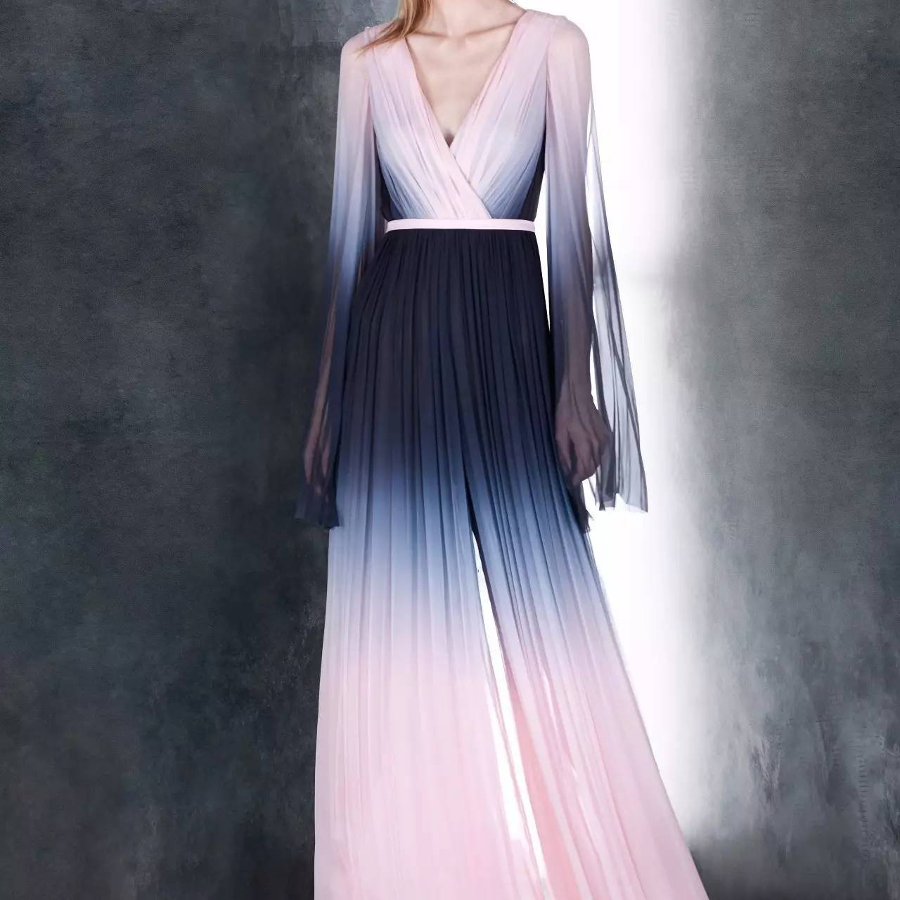 编号001-010  高端气质女装撤柜孤品时尚女装新款宽松