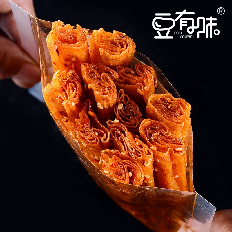 魔鬼辣豆卷麻辣辣条大礼包老式鞋底辣片辣味零食湖南爆辣大辣条
