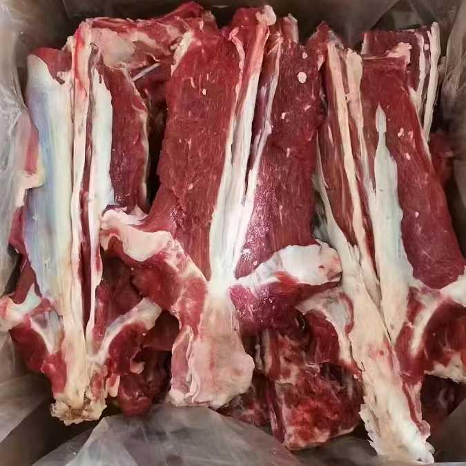 《清真食品》精品羔羊加肉羊蝎子，经济实惠。品质保证