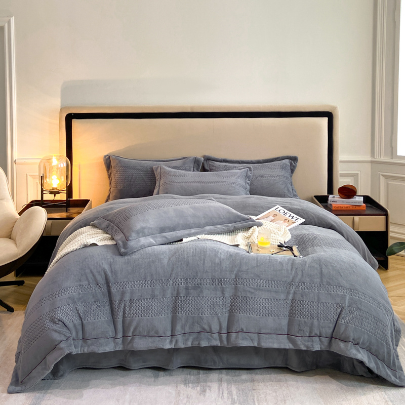 【活动款】轻奢加密牛奶绒不掉毛防静电保暖防滑工艺款纯色四件套