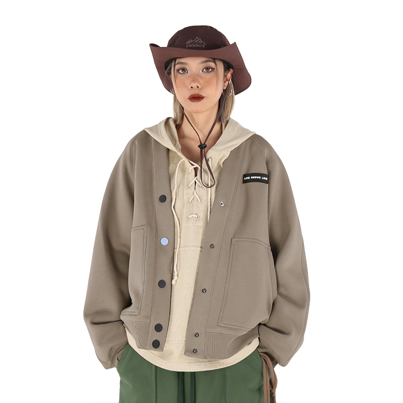 嬉游记原创 2024时尚保暖摇粒绒v领外套女文艺复古高级感开衫上衣