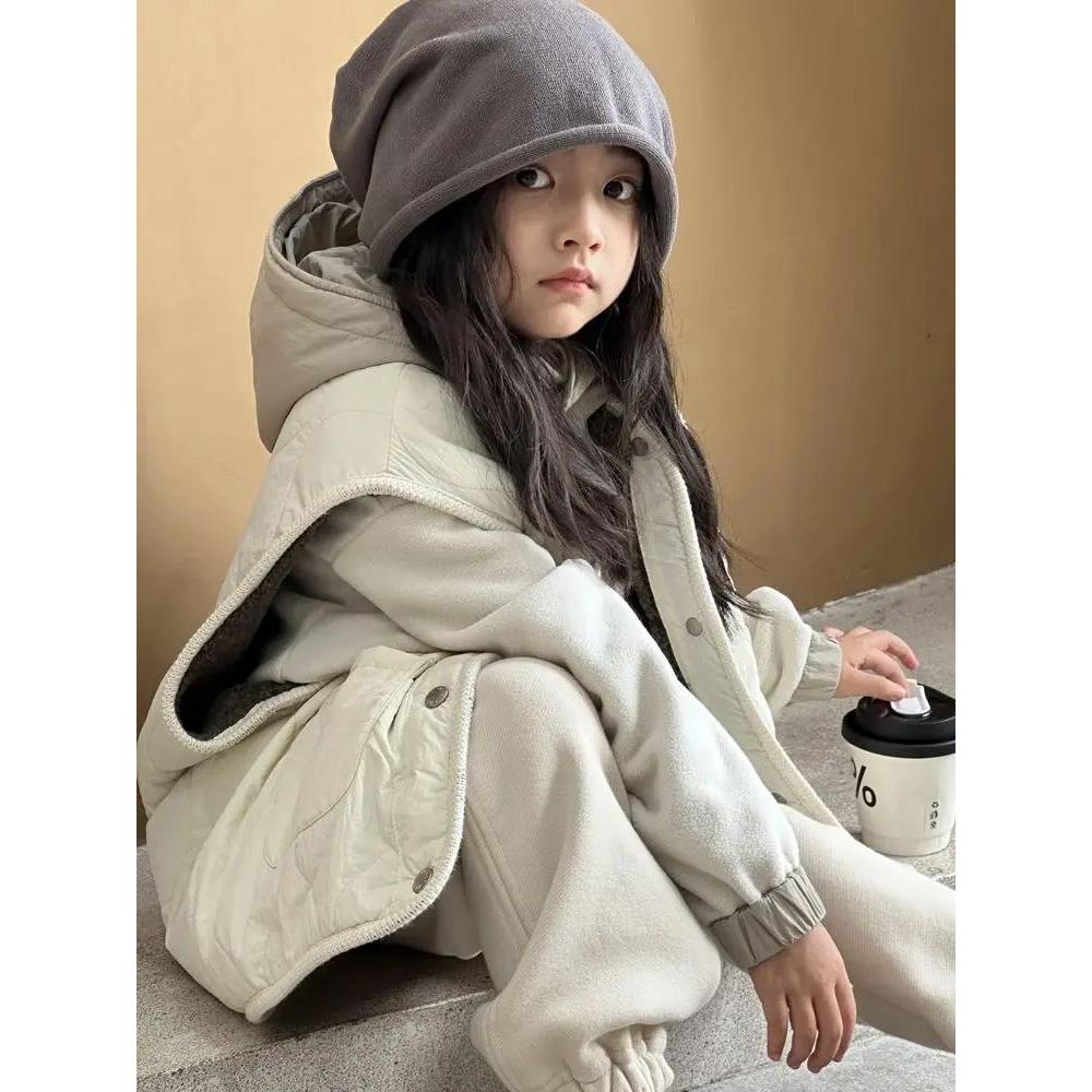 女童加厚马甲2023秋装新款儿童秋冬款加厚奥粒绒中大童两面穿上衣
