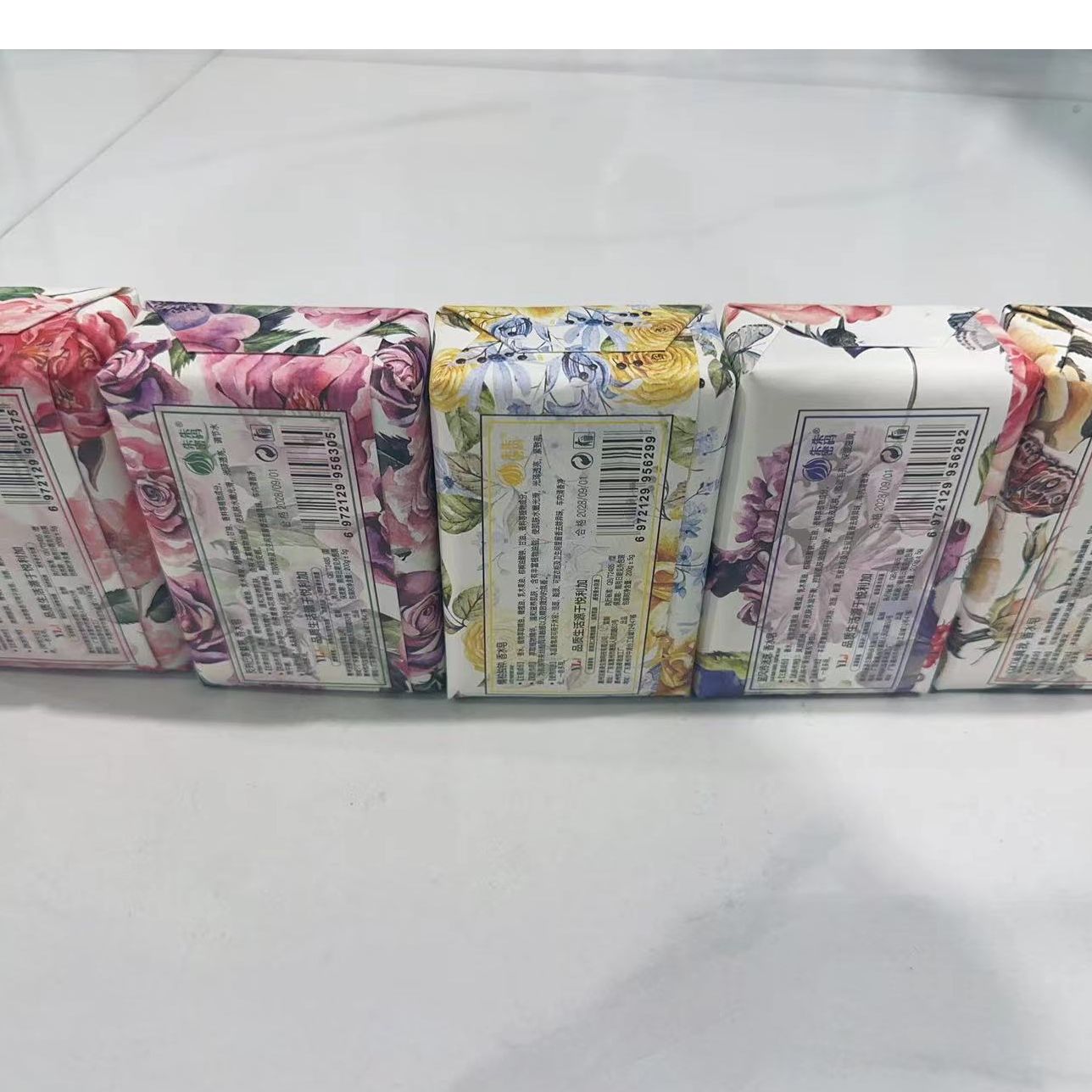  家用亲肤香水皂